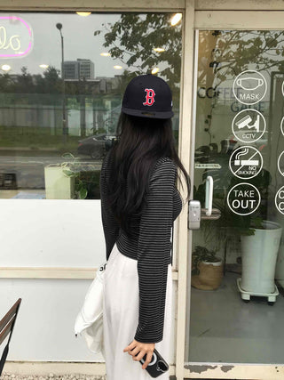 Minimal Arm Cover Striped V-Neck Tee