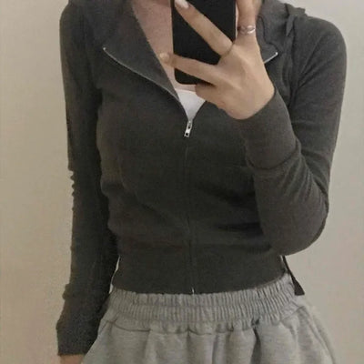 Comfortable plain tight-fit zip-up