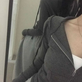 Comfortable plain tight-fit zip-up