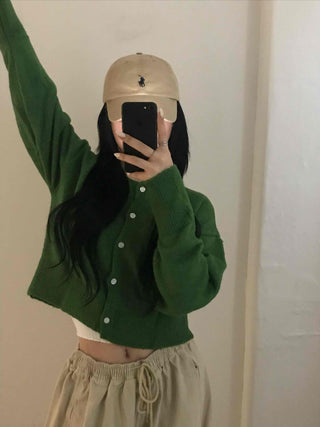 Delicate Loose-fit Crop Cardigan for Transitional Season