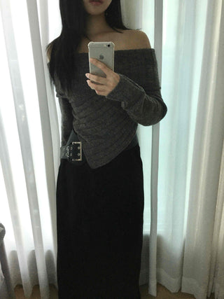 Comfortable Off-Shoulder Oversized Knit