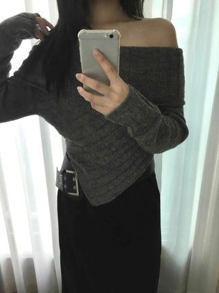 Comfortable Off-Shoulder Oversized Knit