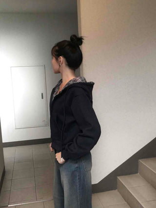 Effortless Chic Basic Autumn Zip-Up with Check Point