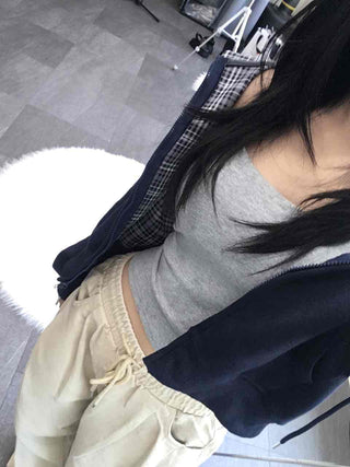 Effortless Chic Basic Autumn Zip-Up with Check Point