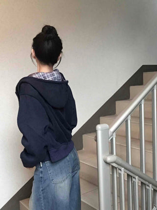 Effortless Chic Basic Autumn Zip-Up with Check Point