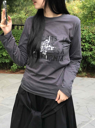 Minimal Graphic Round Neck Long Sleeve T-shirt