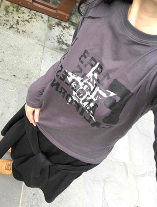 Minimal Graphic Round Neck Long Sleeve T-shirt