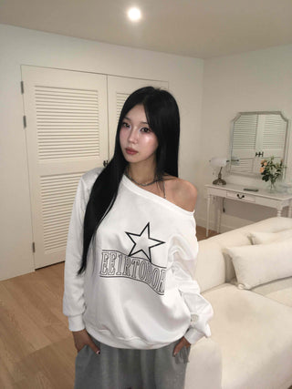 Simple Star Off-Shoulder Oversized Sweatshirt