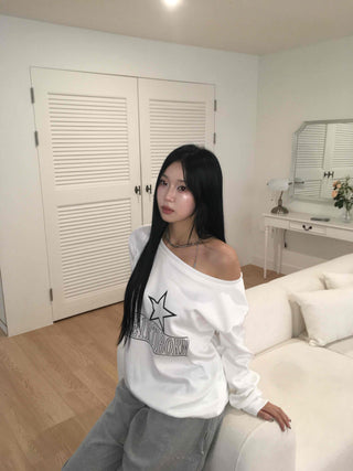 Simple Star Off-Shoulder Oversized Sweatshirt