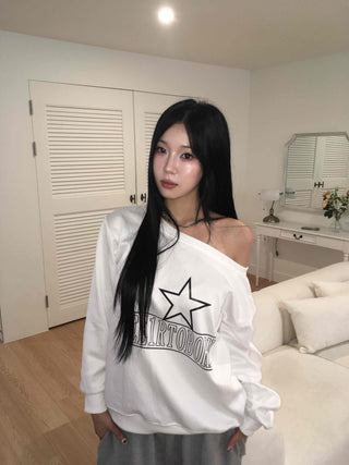 Simple Star Off-Shoulder Oversized Sweatshirt