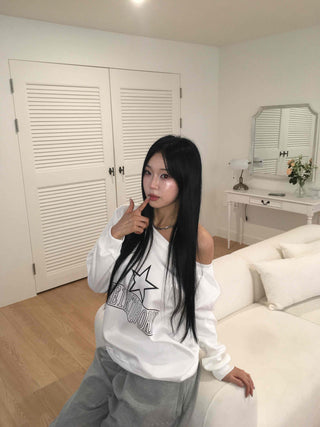 Simple Star Off-Shoulder Oversized Sweatshirt