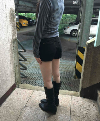 Comfort Studded Skinny Shorts
