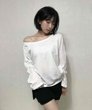 Effortless Chic Boxy Fit Off-Shoulder Long-Sleeve T-Shirt