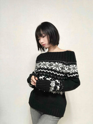 Edgy Nordic Off-shoulder Knit
