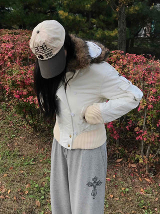 Fur-trimmed knit sleeve short padded jumper
