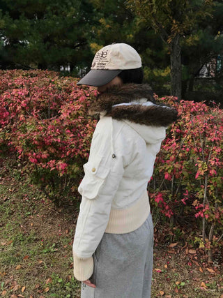 Fur-trimmed knit sleeve short padded jumper