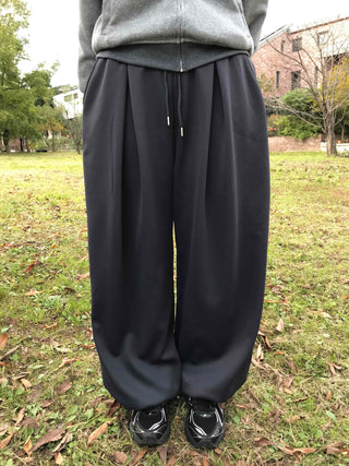 Elastic Waist Pleated Wide Jogger Pants