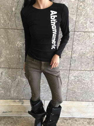 Urban Street Diagonal Lettering Slim Fit Round T-shirt