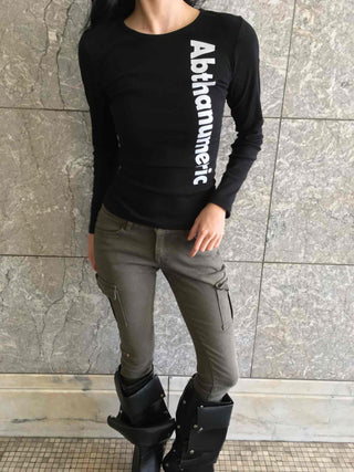 Urban Street Diagonal Lettering Slim Fit Round T-shirt
