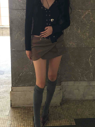 Pocket Detail Low-Rise Suede Slim Mini Skirt