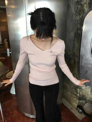 Ribbed Deep V-Neck Slim Fit Knit