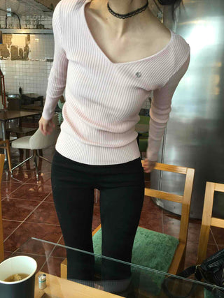 Ribbed Deep V-Neck Slim Fit Knit
