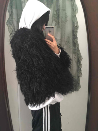 Chic Feather Detail Voluminous Crop Jacket