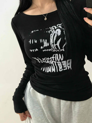 Vintage Lettering Graphic Slim Fit Round Long Sleeve Tee