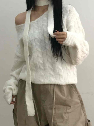 Wide V-Neck Loose Cable Knit
