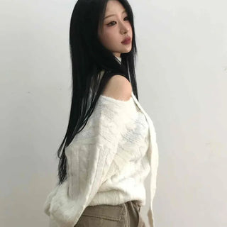 Wide V-Neck Loose Cable Knit