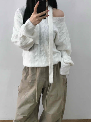 Wide V-Neck Loose Cable Knit