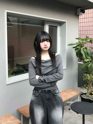 Drape Slouch Off-Shoulder Slim Fit Long Sleeve Tee