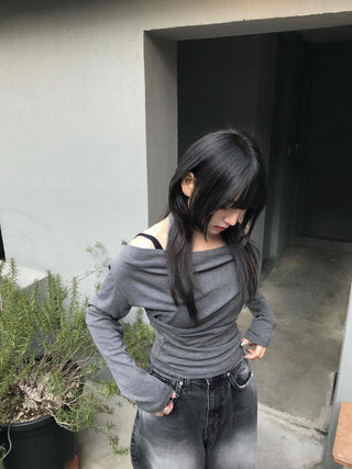 Drape Slouch Off-Shoulder Slim Fit Long Sleeve Tee