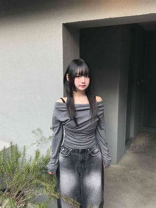 Drape Slouch Off-Shoulder Slim Fit Long Sleeve Tee