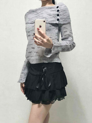 Delicate Fit Off-Shoulder Ribbed Knit with Button Details
