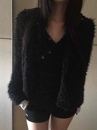 Modern Slim Fit V-Neck Crop Long Sleeve T-Shirt