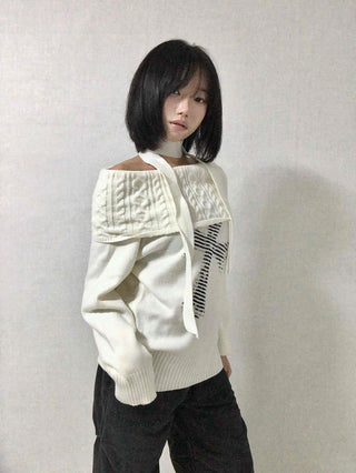 Vintage Cross Print Loose Fit Off-Shoulder Knit