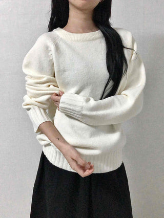 Wool Blend Round Neck Cable Knit