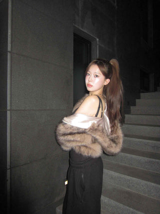 Short-length eco-fur hooded jacket