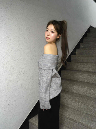 Wide off-shoulder loose-fit knit