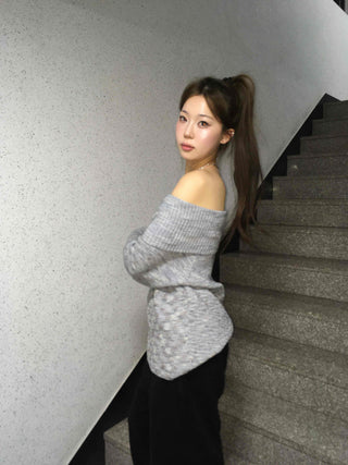 Wide off-shoulder loose-fit knit