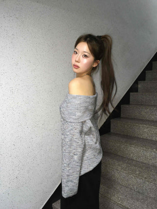 Wide off-shoulder loose-fit knit