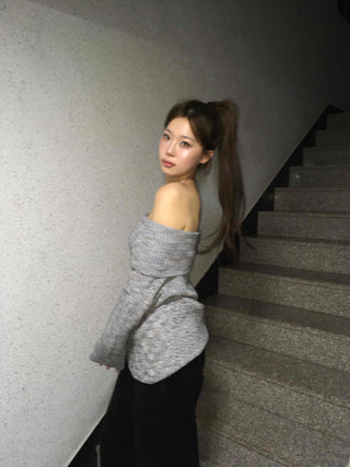 Wide off-shoulder loose-fit knit