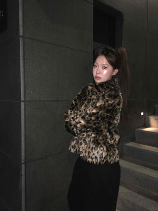 Animal fur half-zip collar jacket