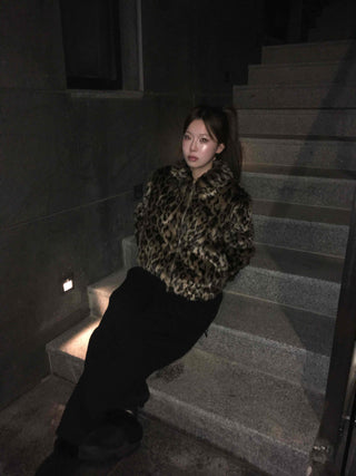 Animal fur half-zip collar jacket