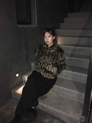 Animal fur half-zip collar jacket