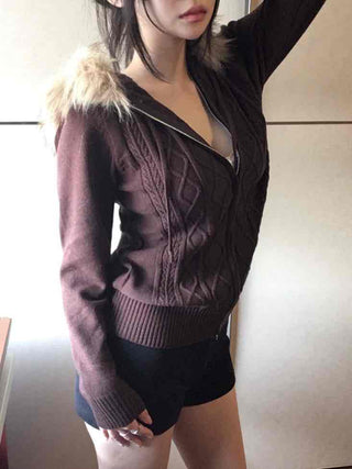 Deep V-neck Twist Pattern Fur Detail Knit Zip-up