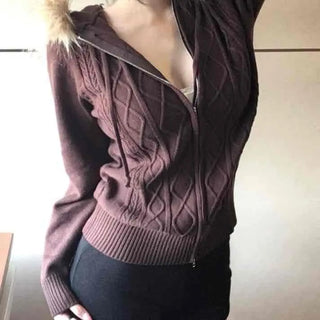 Deep V-neck Twist Pattern Fur Detail Knit Zip-up