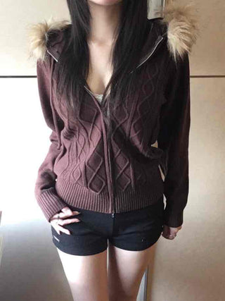 Deep V-neck Twist Pattern Fur Detail Knit Zip-up
