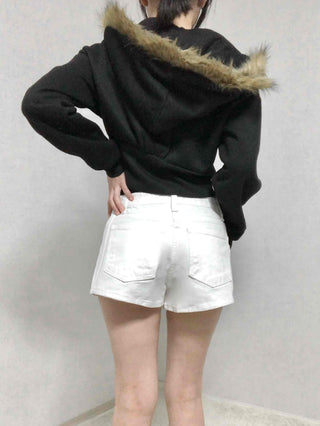 Clean Fit Rolled-Up Cut Denim Shorts